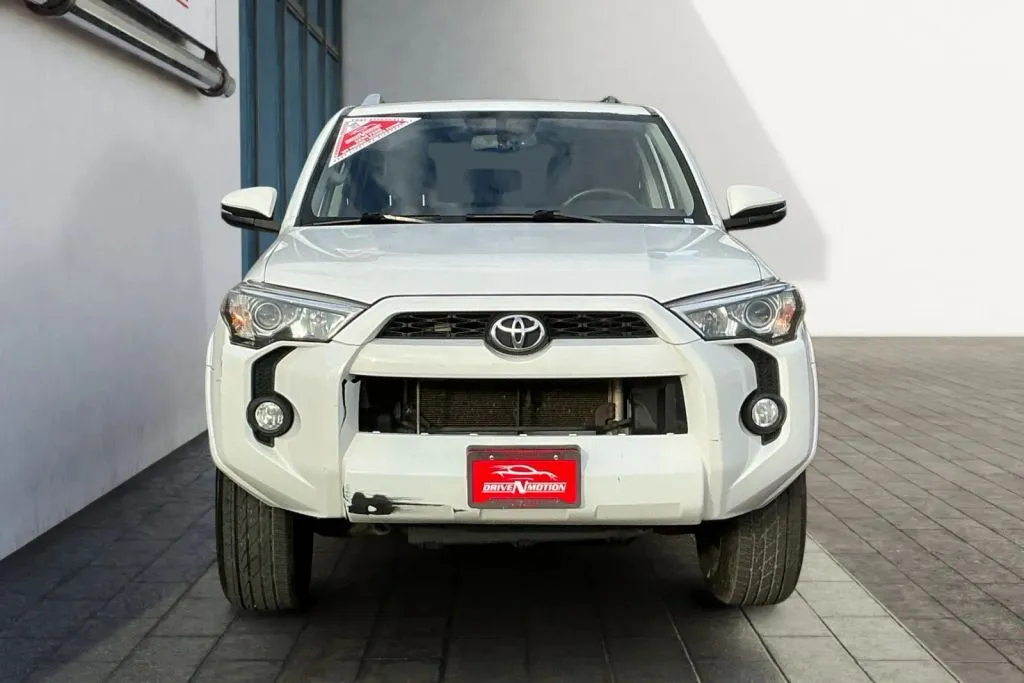 Toyota 4Runner photo 8
