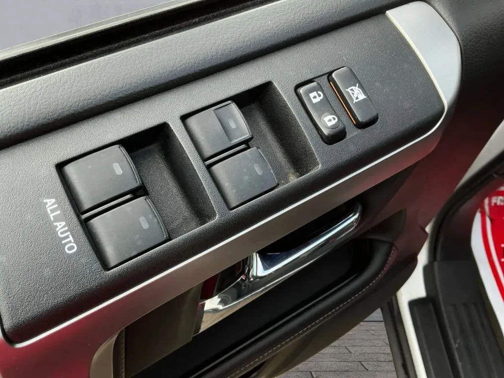 Toyota 4Runner photo 11