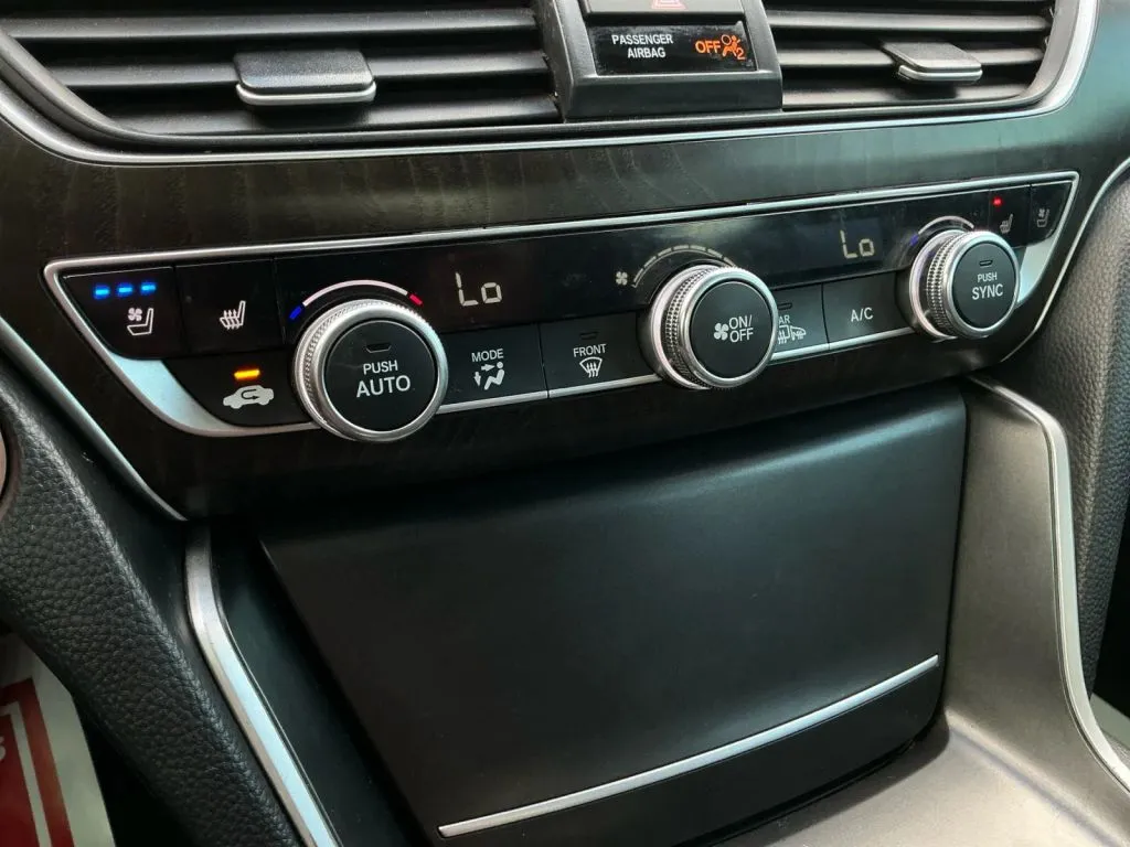 Honda Accord photo 33