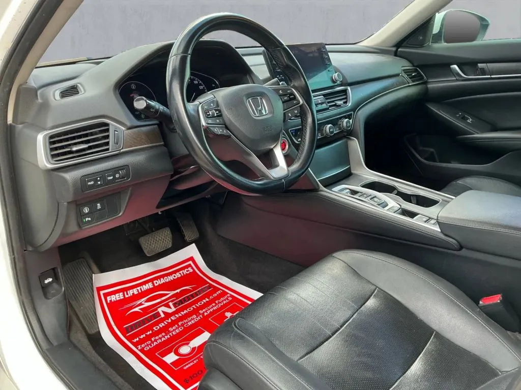 Honda Accord photo 13