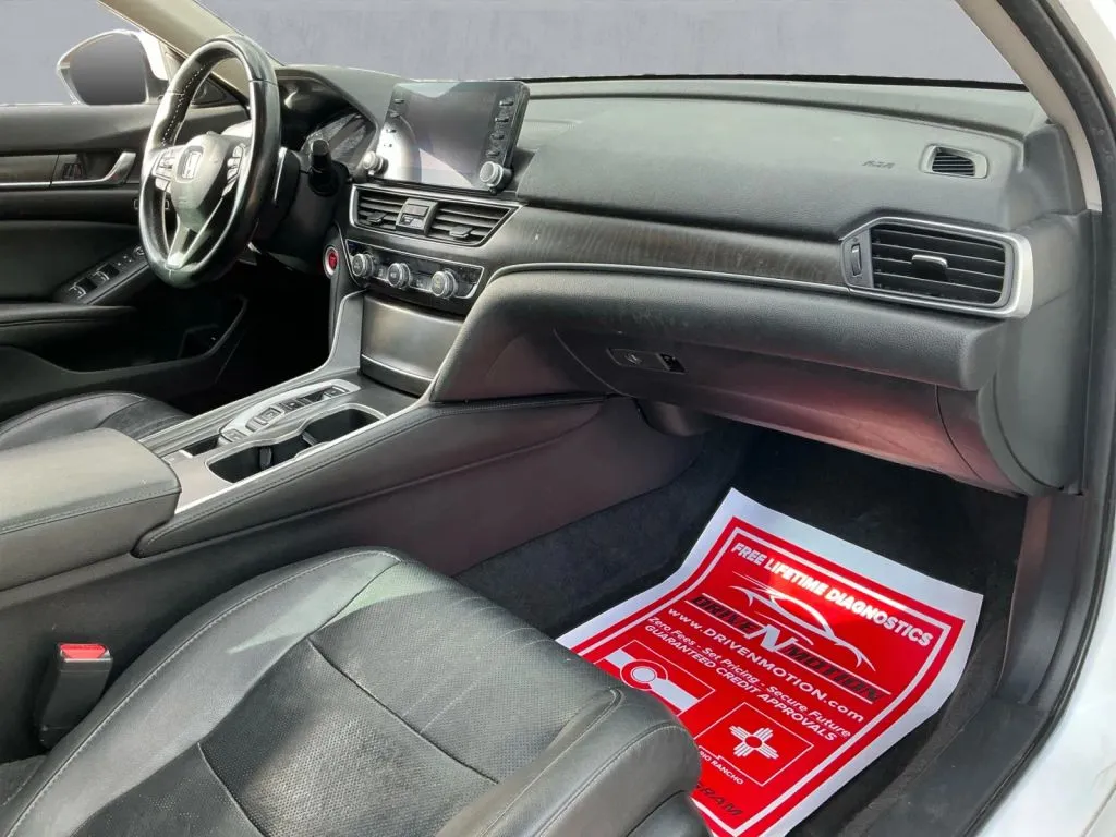Honda Accord photo 20