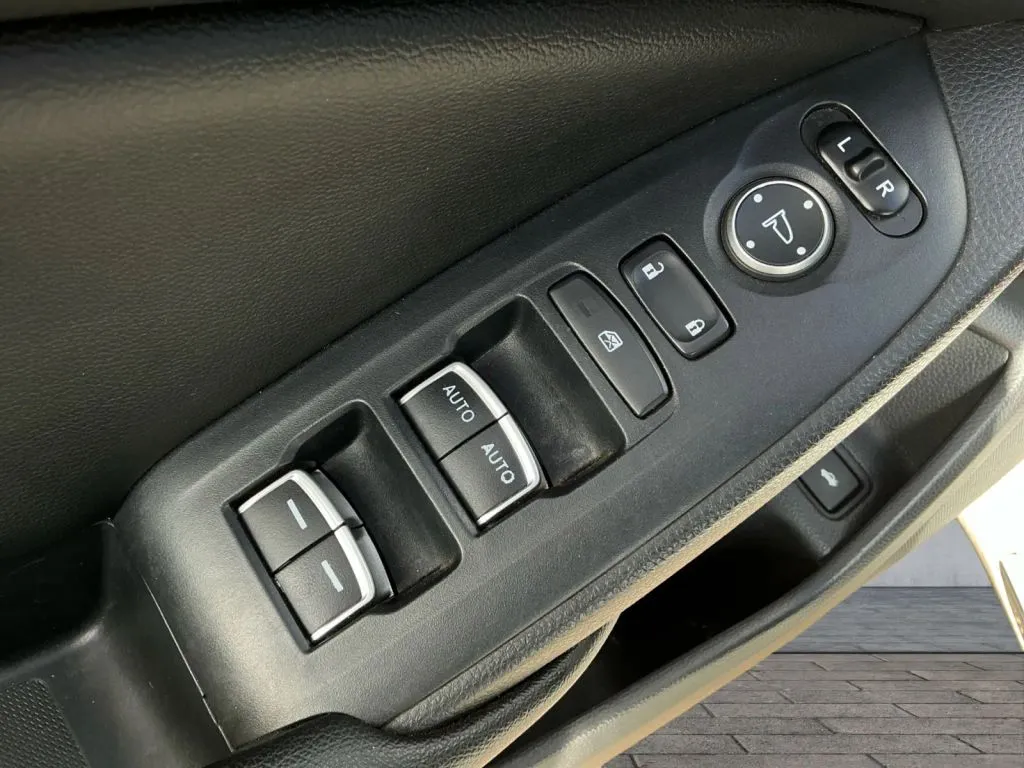Honda Accord photo 11