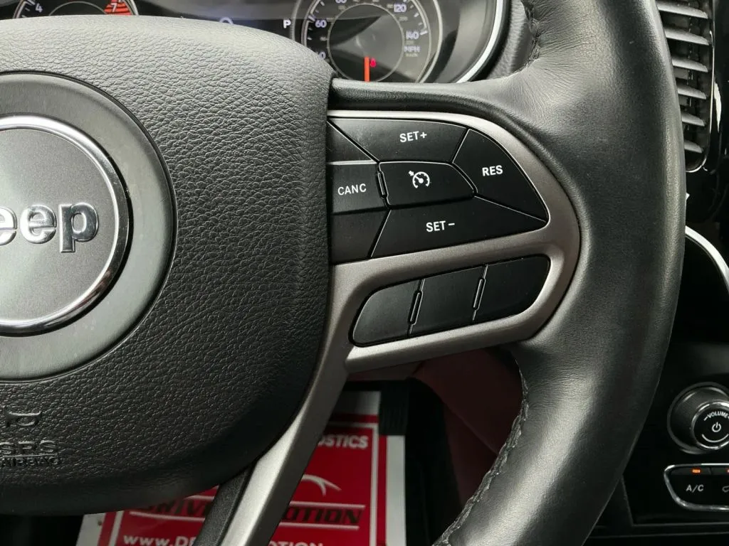 Jeep Cherokee photo 28