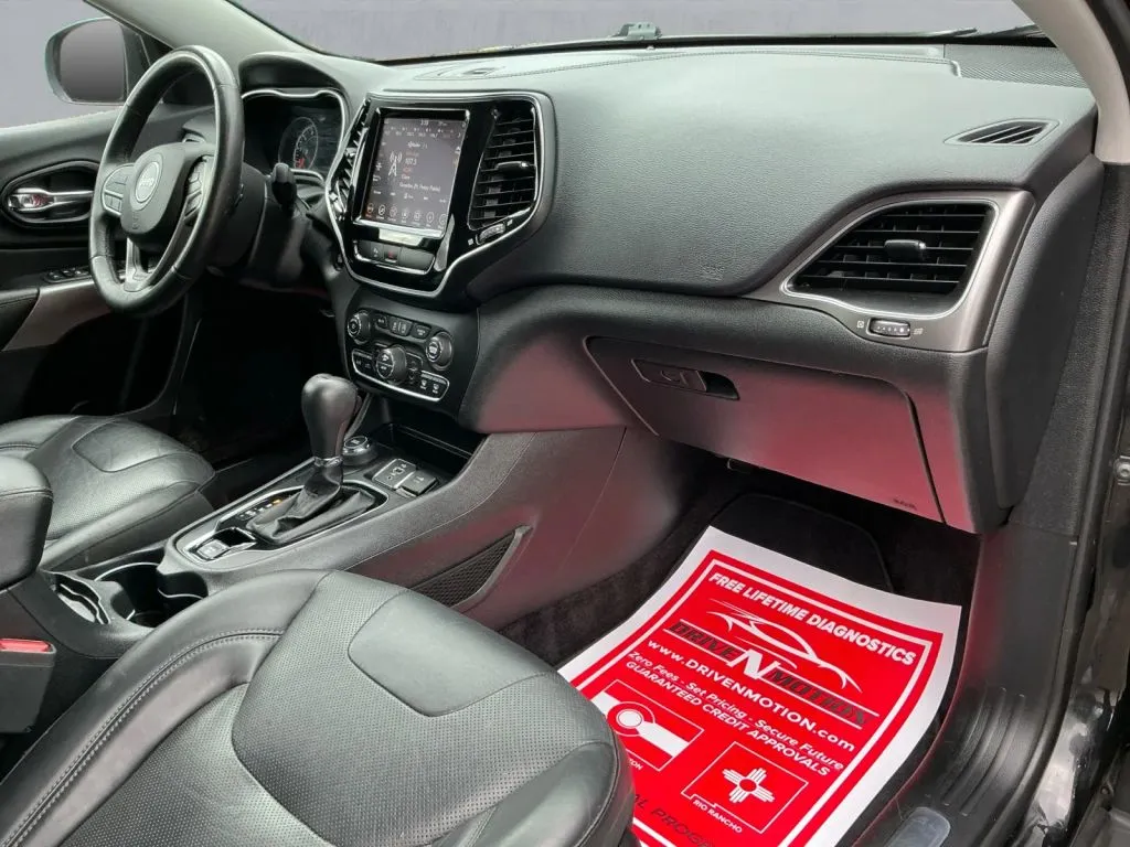 Jeep Cherokee photo 20