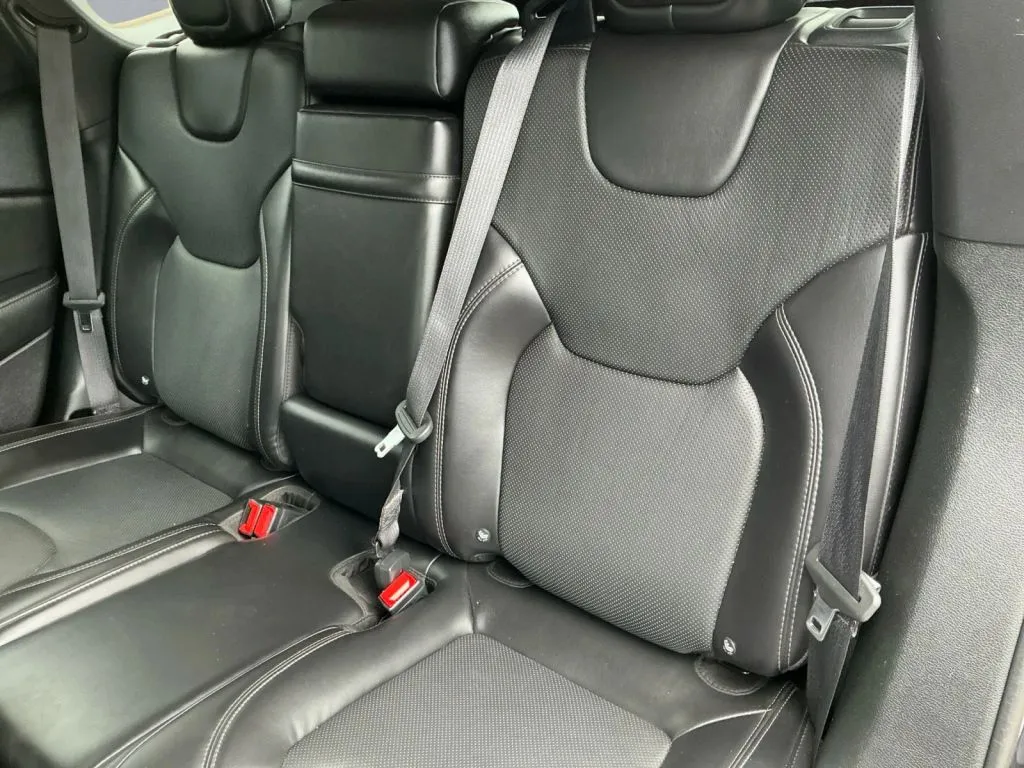 Jeep Cherokee photo 15