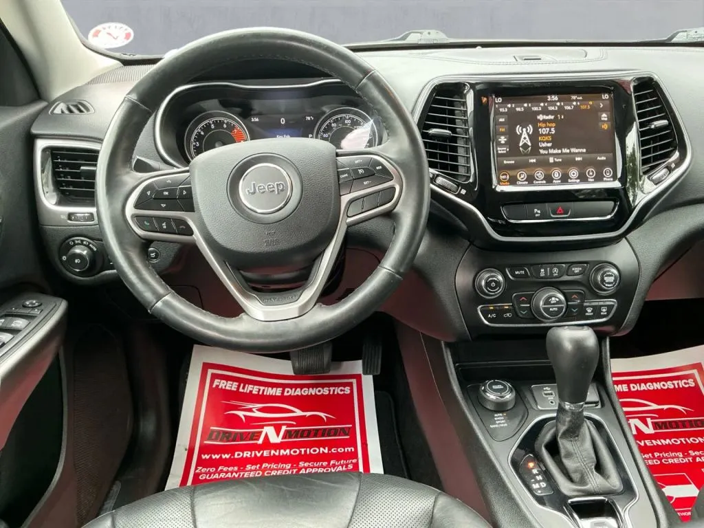 Jeep Cherokee photo 16