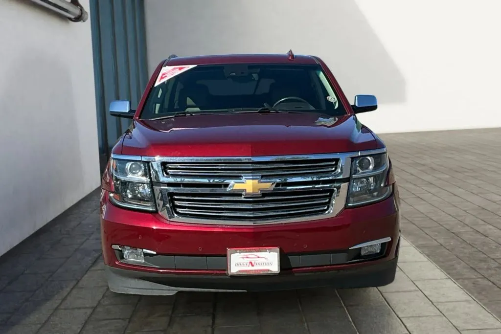 Chevrolet Suburban photo 8