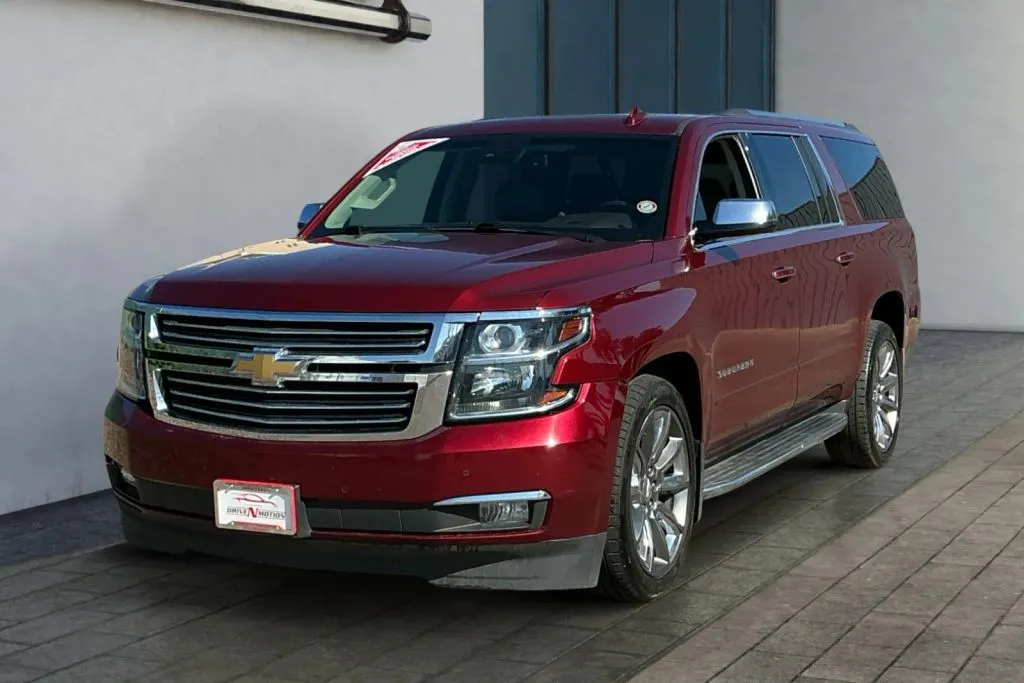 Chevrolet Suburban photo 7