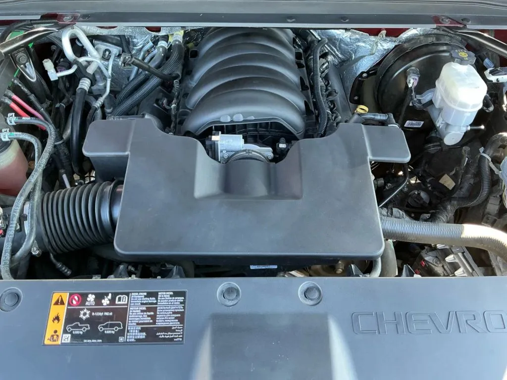 Chevrolet Suburban photo 24