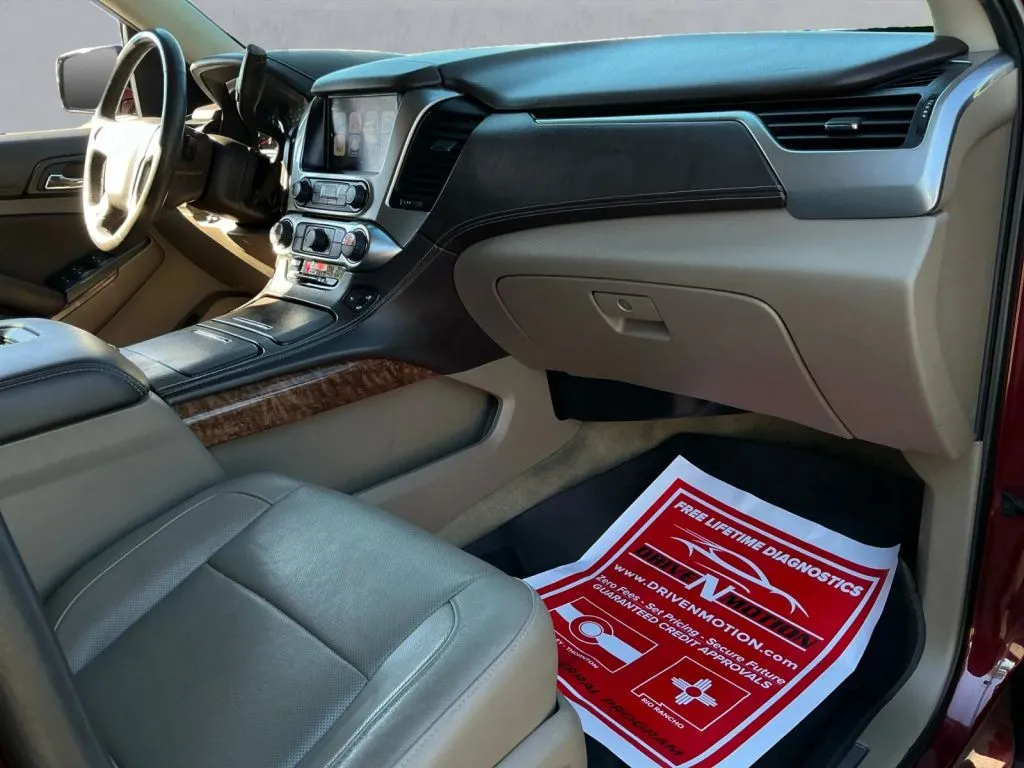 Chevrolet Suburban photo 21