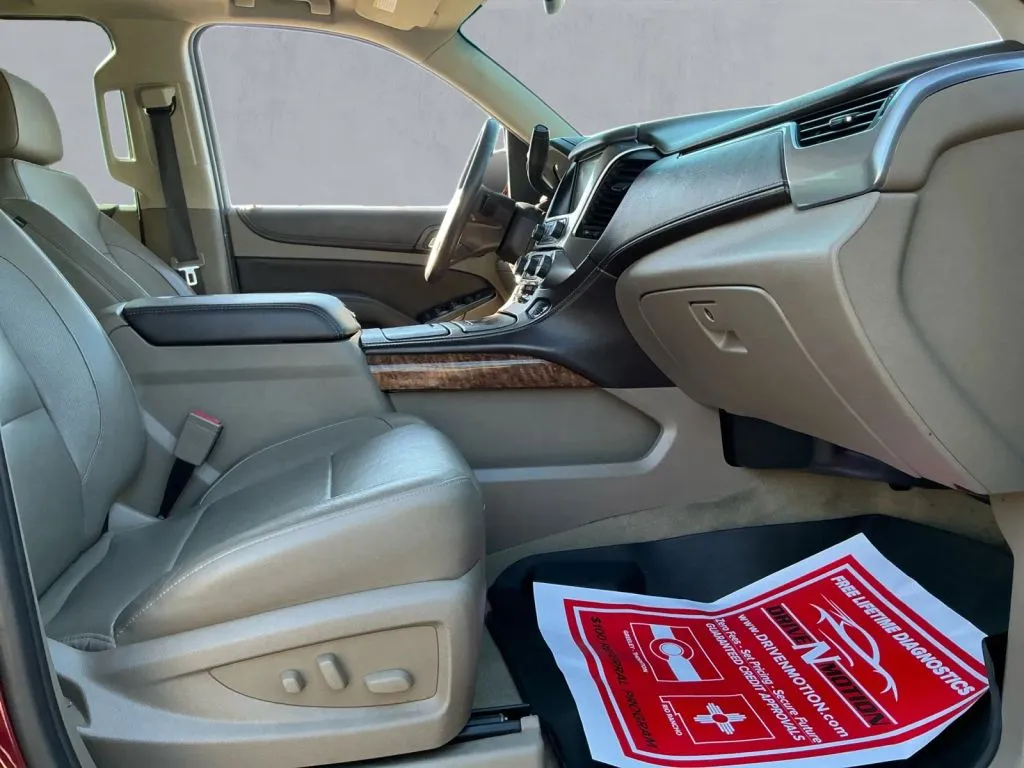 Chevrolet Suburban photo 22