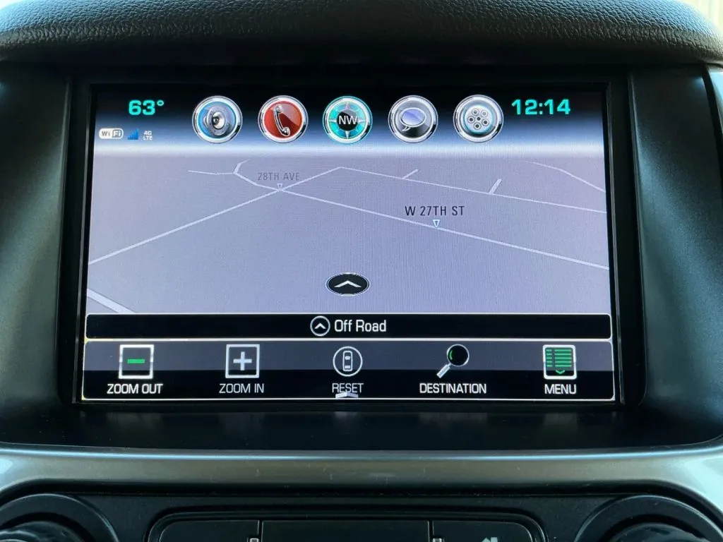 Chevrolet Suburban photo 31