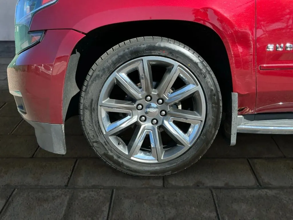 Chevrolet Suburban photo 25