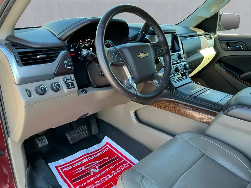 Chevrolet Suburban photo 13