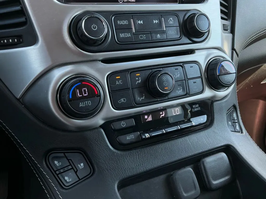 GMC Yukon XL photo 33
