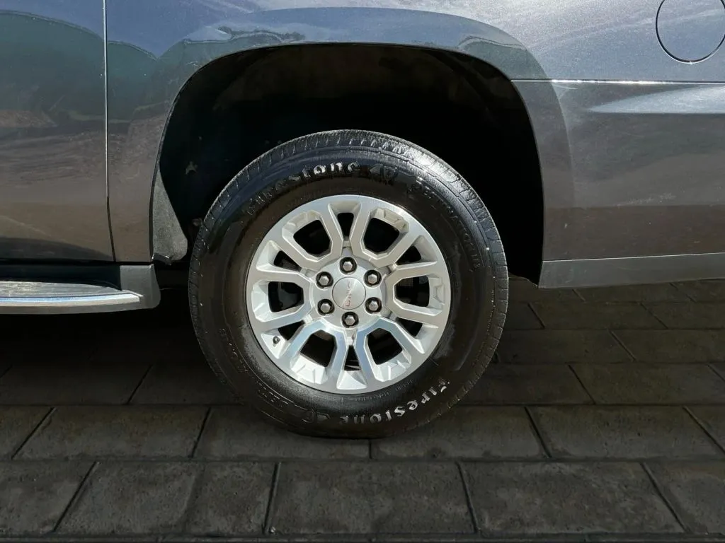 GMC Yukon XL photo 18