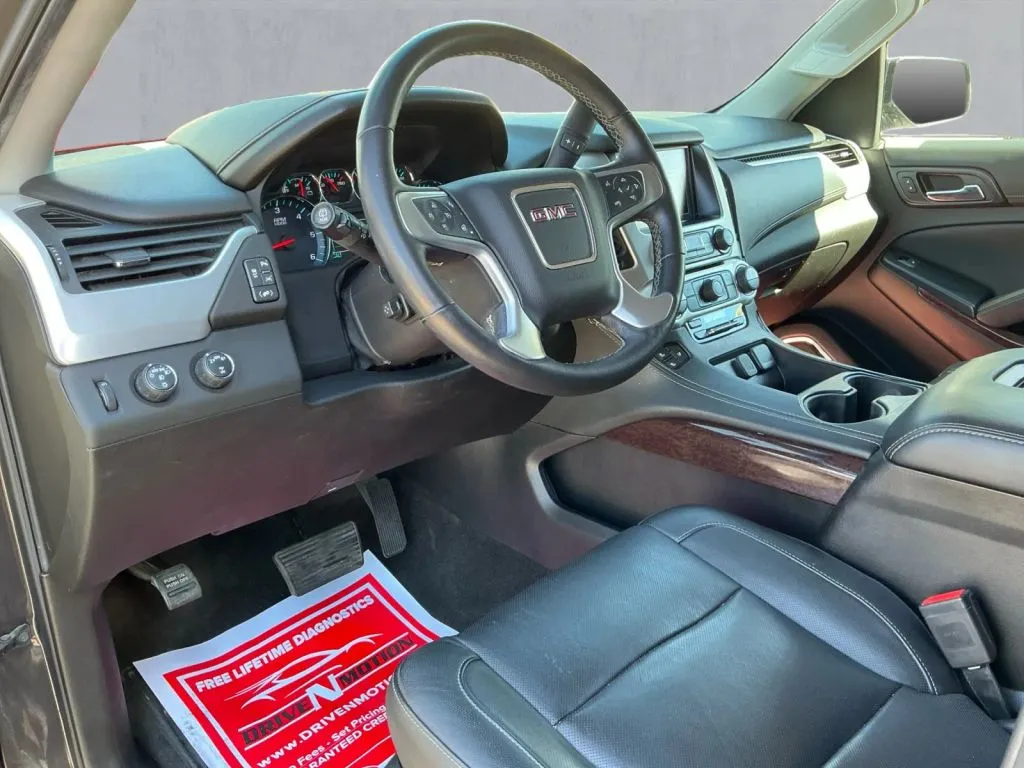 GMC Yukon XL photo 13