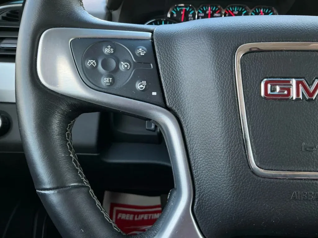 GMC Yukon XL photo 27