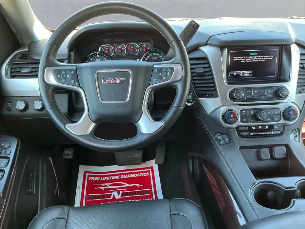 GMC Yukon XL photo 16