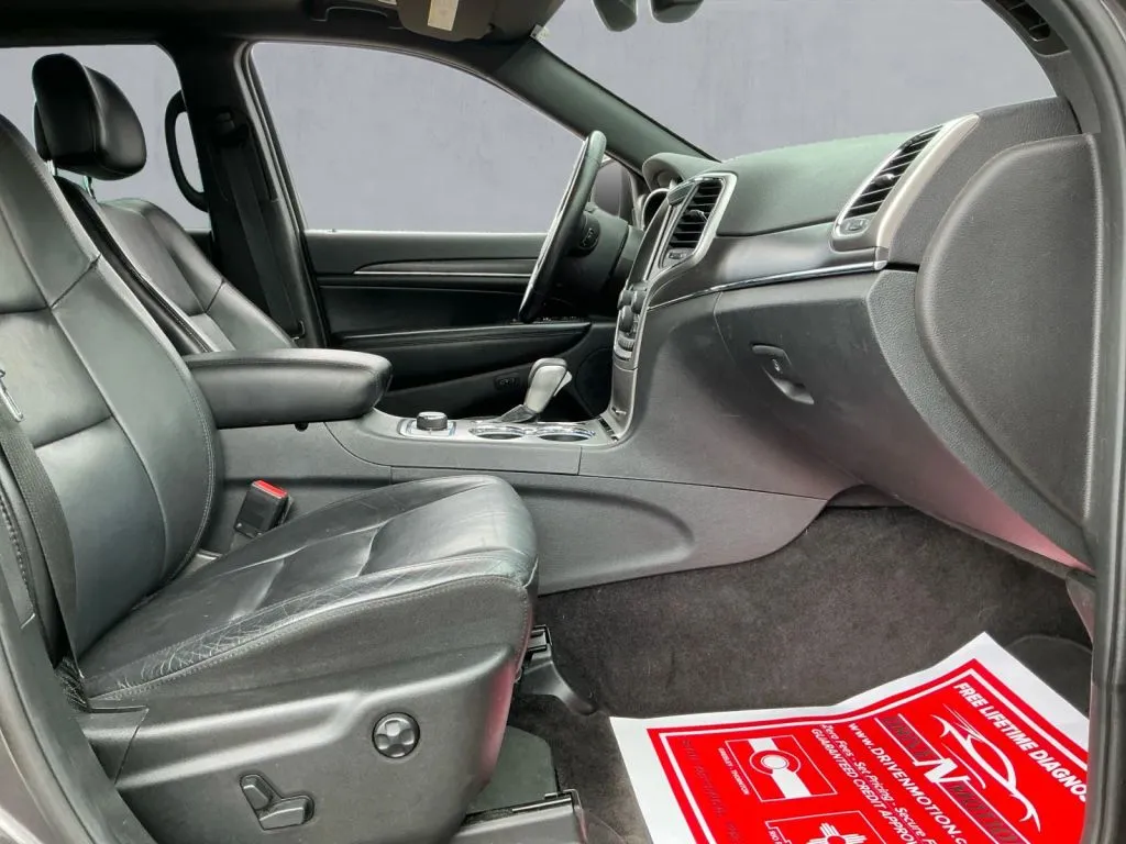 Jeep Grand Cherokee photo 21
