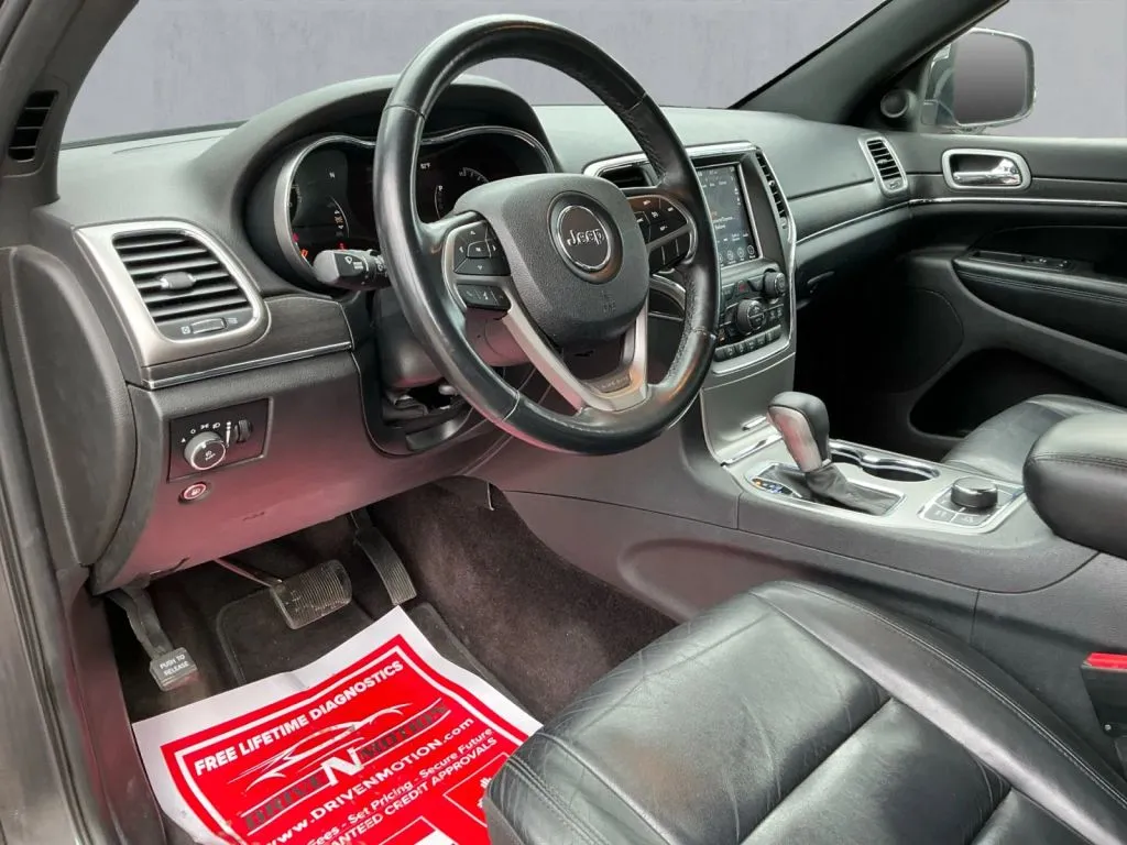 Jeep Grand Cherokee photo 13
