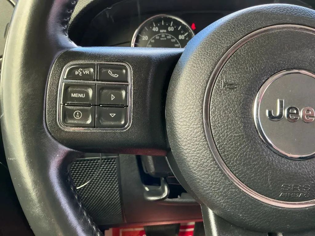 Jeep Wrangler photo 26