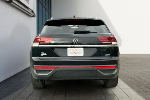 More photos of 2020 Volkswagen Atlas Cross Sport SE 4Motion w/Technology Sport Utility 4D at Drive N-Motion Greeley, CO