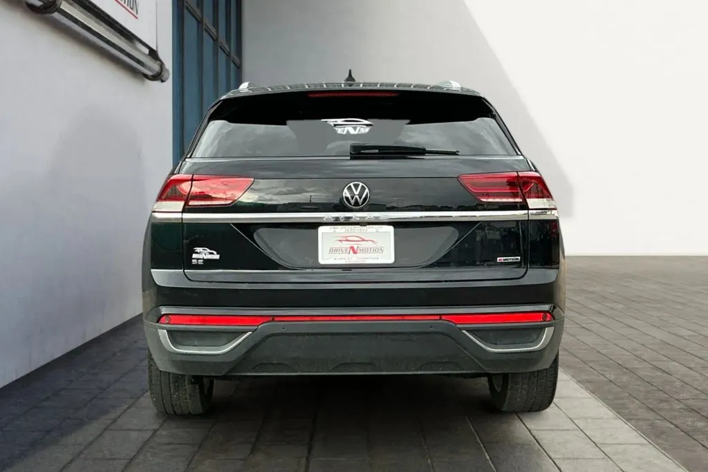 More photos of 2020 Volkswagen Atlas Cross Sport SE 4Motion w/Technology Sport Utility 4D at Drive N-Motion Greeley, CO