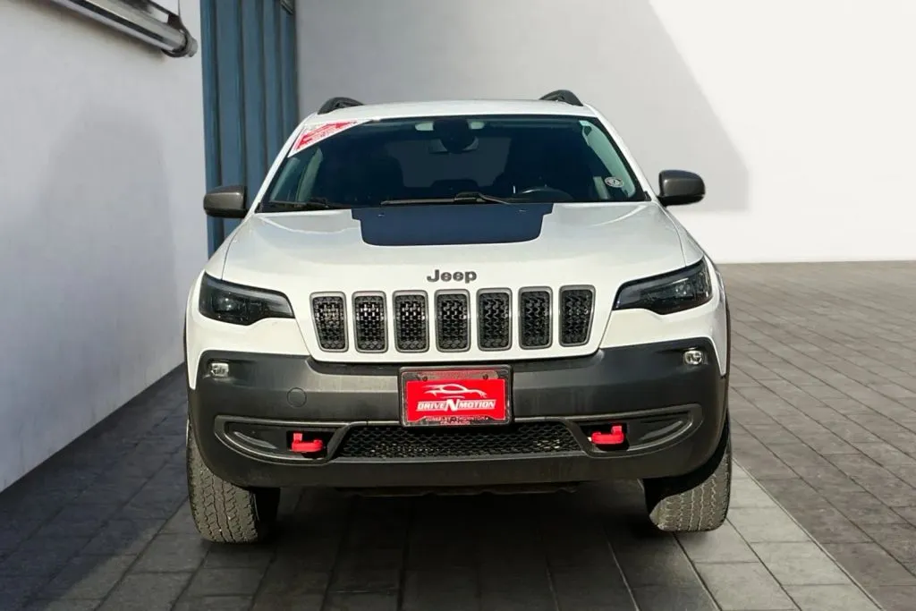 Jeep Cherokee photo 8