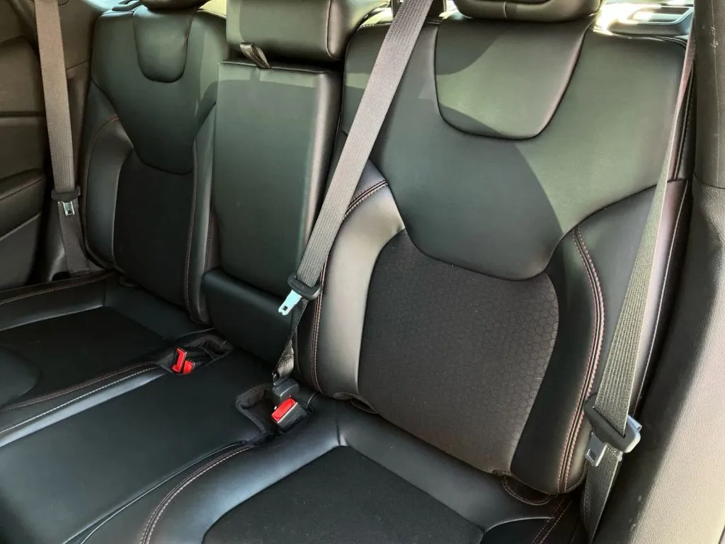 Jeep Cherokee photo 15