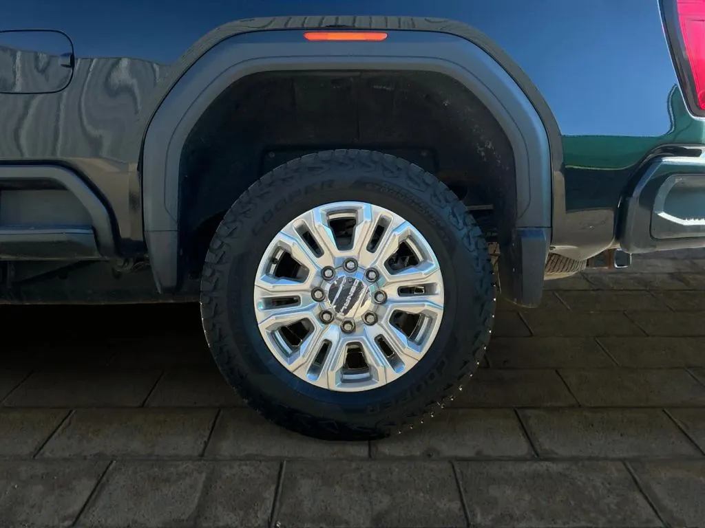 GMC Sierra photo 18