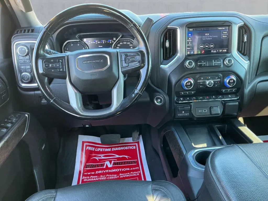 GMC Sierra photo 16