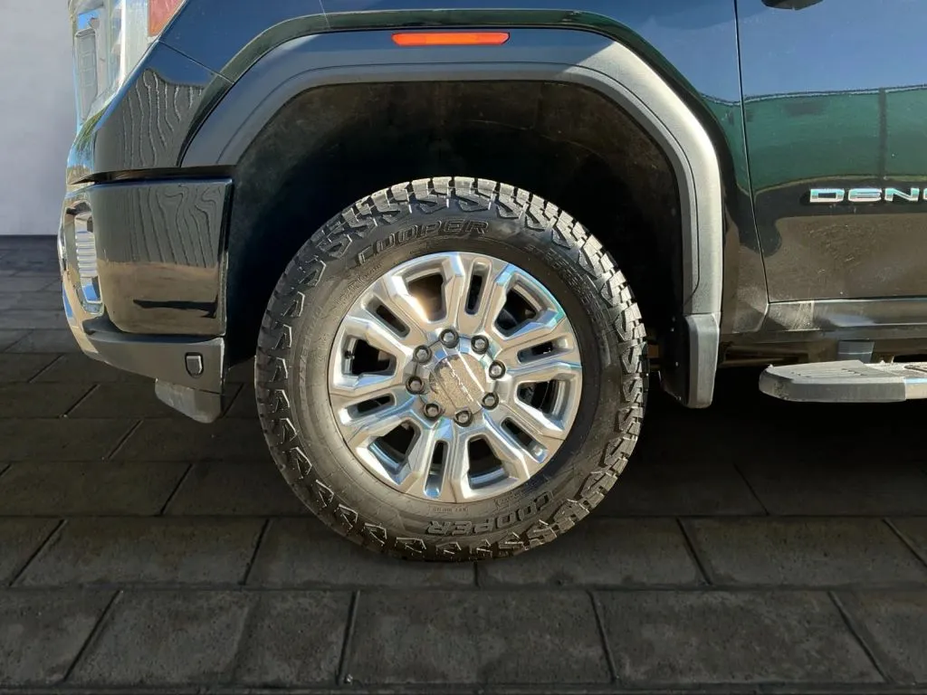 GMC Sierra photo 25
