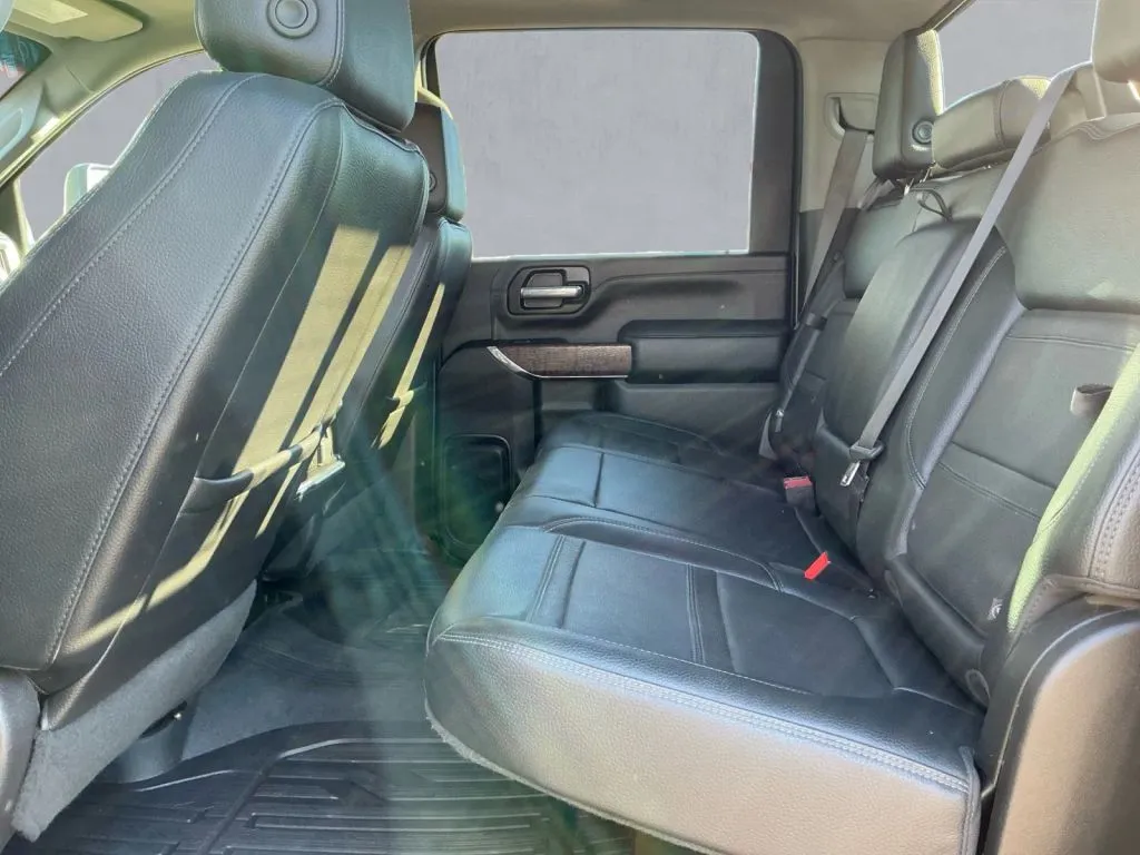 GMC Sierra photo 14