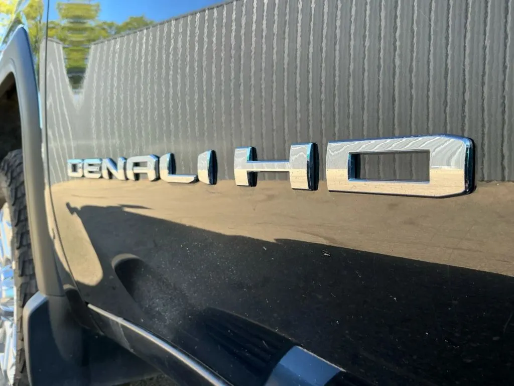 GMC Sierra photo 19