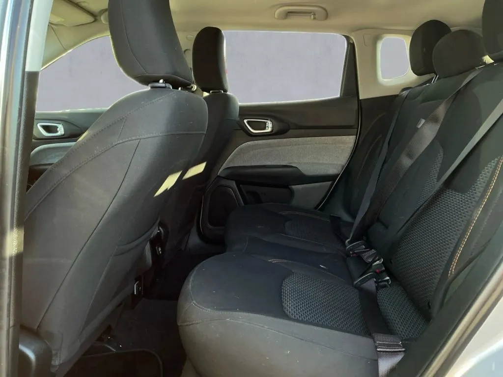 Jeep Compass photo 14