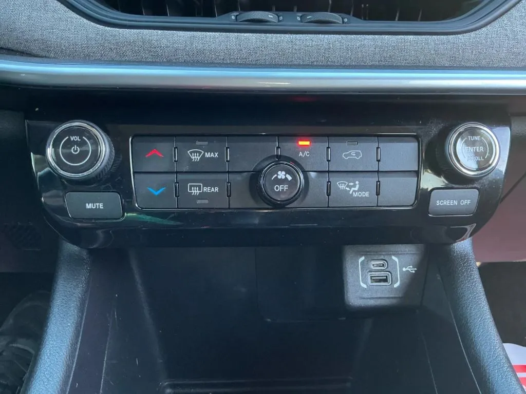Jeep Compass photo 31