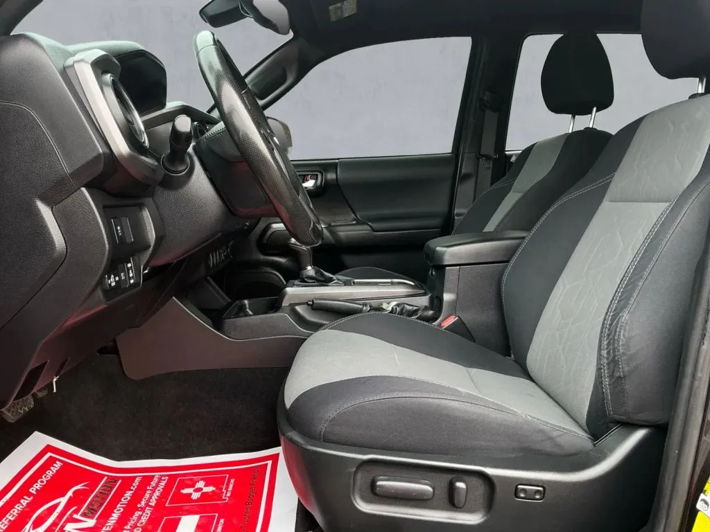 2022 Toyota Tacoma SR - Photo 12