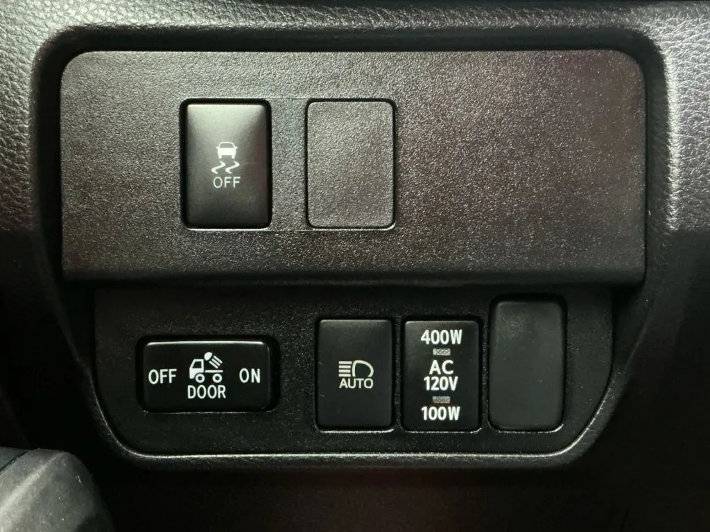 2022 Toyota Tacoma SR - Photo 33