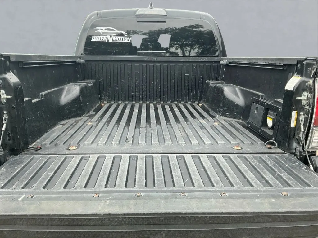2022 Toyota Tacoma SR - Photo 19