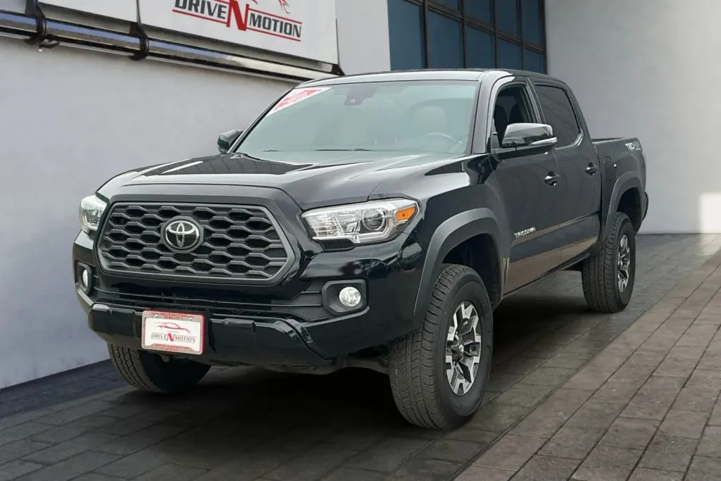 2022 Toyota Tacoma SR - Photo 7