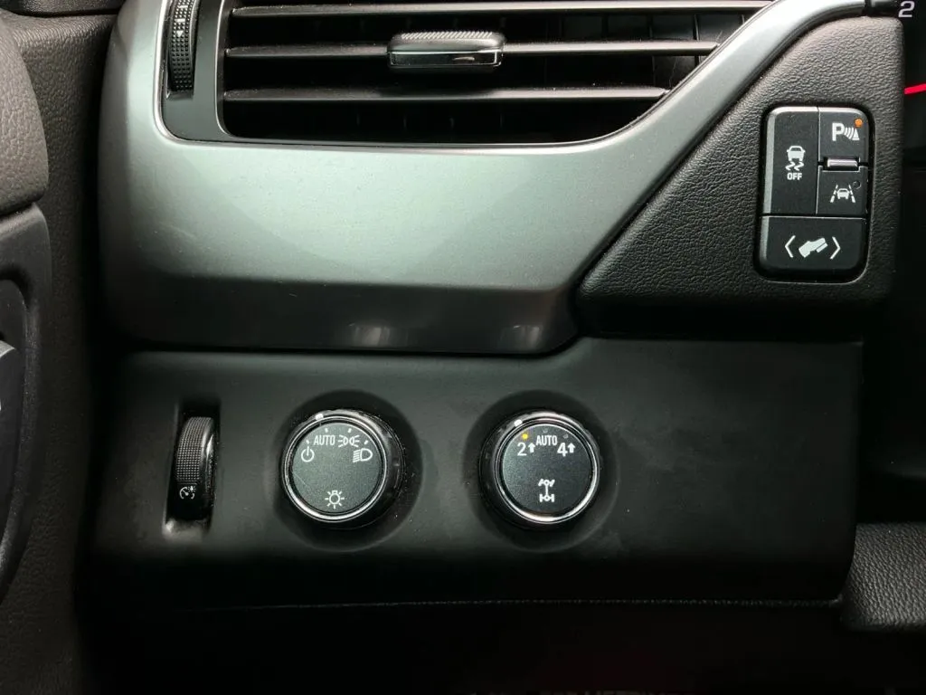 Chevrolet Tahoe photo 34