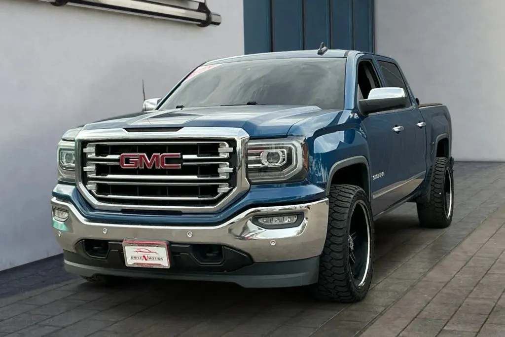 Another view of 2018 GMC Sierra 1500 Crew Cab SLT Pickup 4D 5 3/4 ft for sale in Greeley, CO at Drive N-Motion Greeley