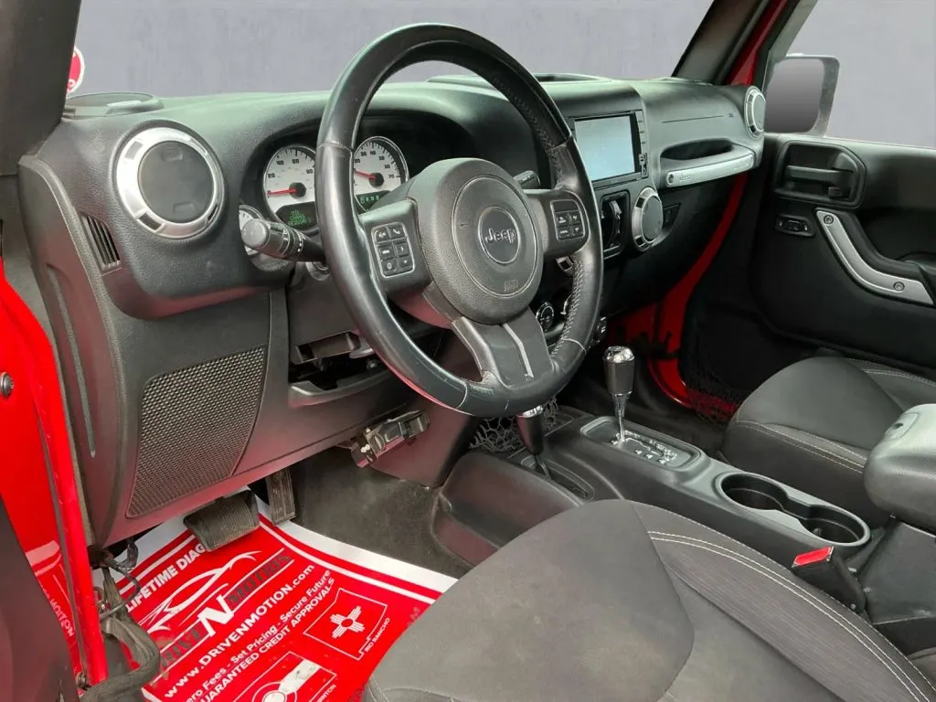 Jeep Wrangler photo 13