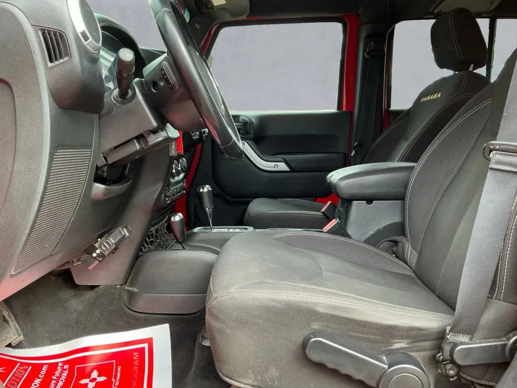 Jeep Wrangler photo 12