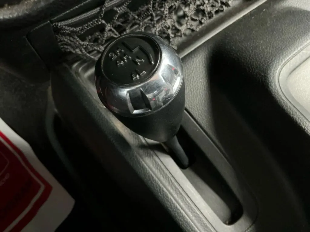 Jeep Wrangler photo 32