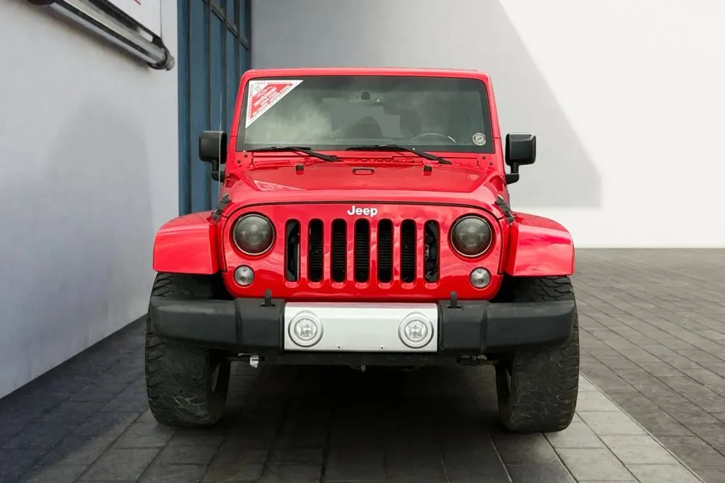 Jeep Wrangler photo 8