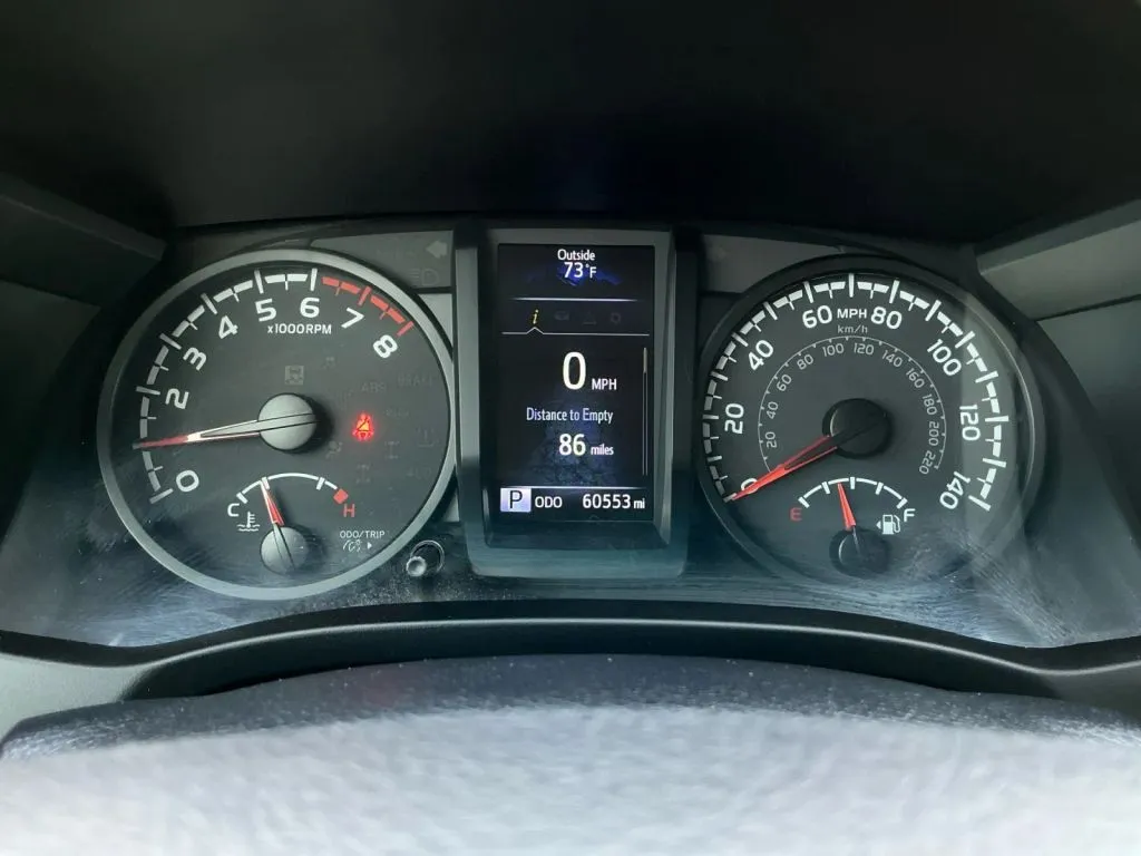 Toyota Tacoma photo 24