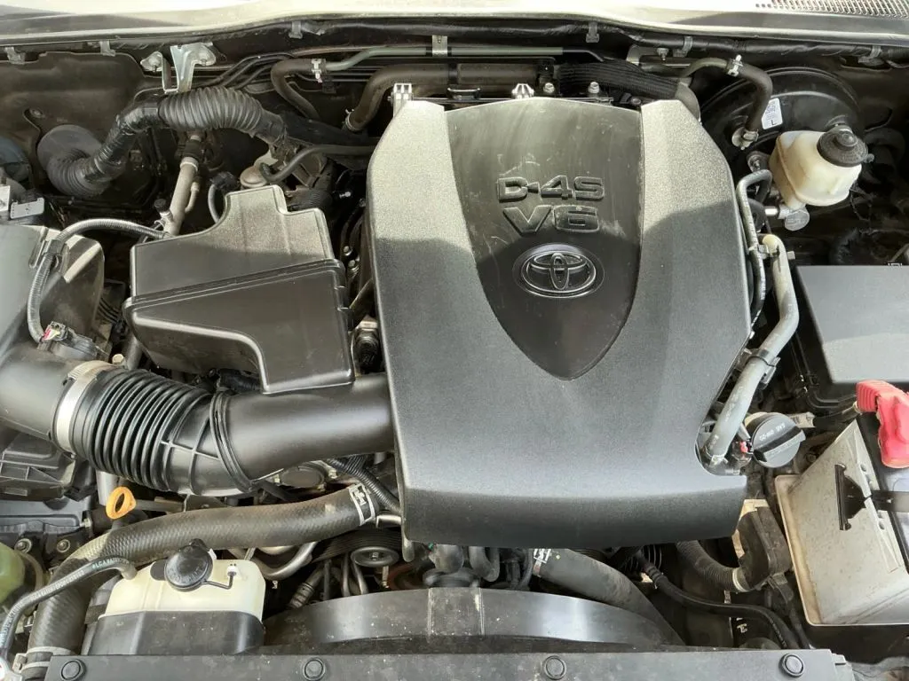 Toyota Tacoma photo 22