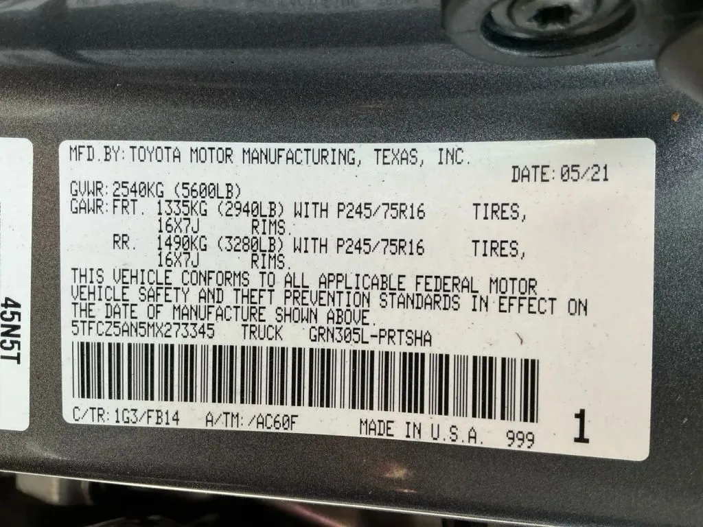 Toyota Tacoma photo 33